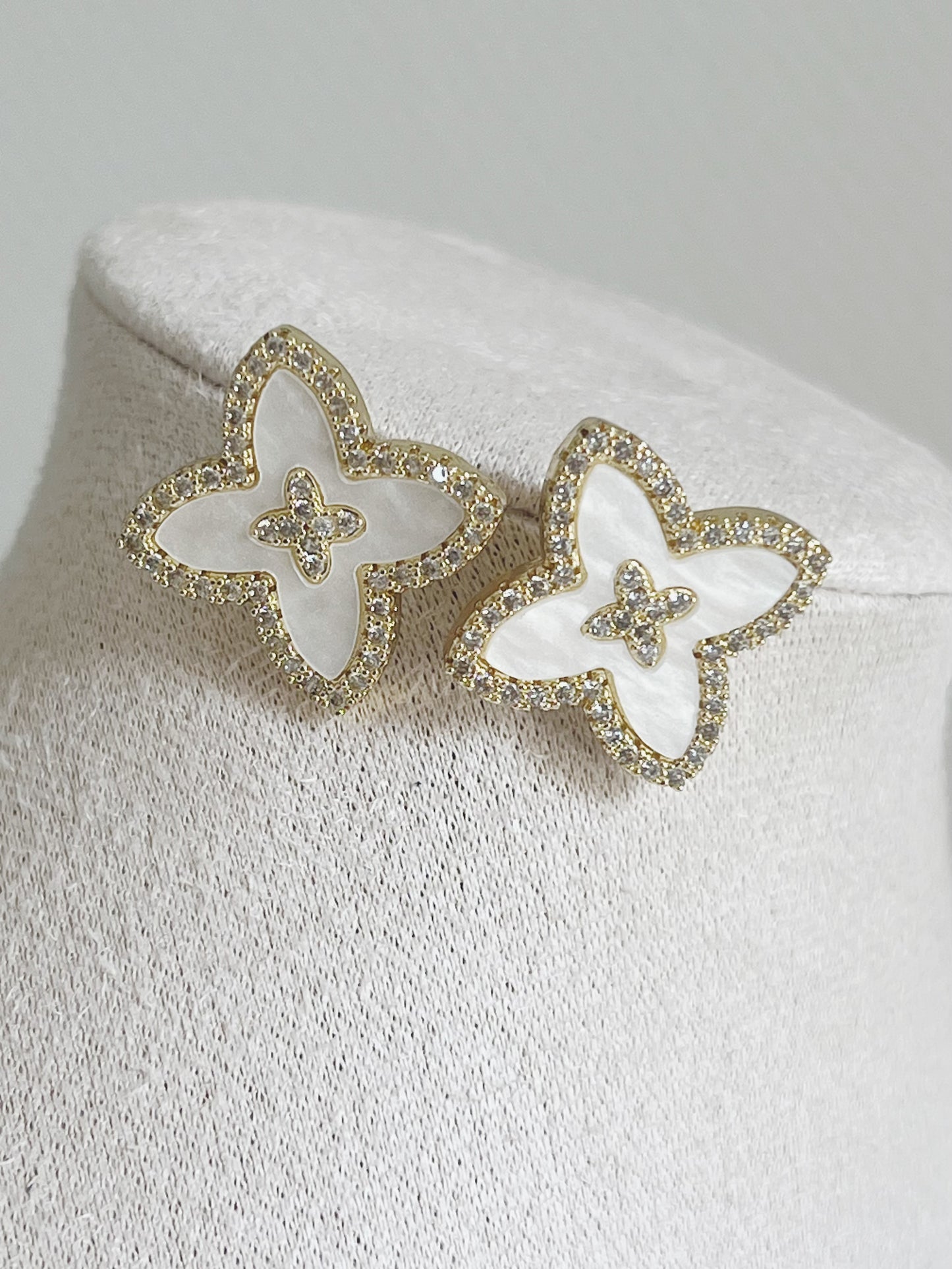 Boucles d’oreilles Ève
