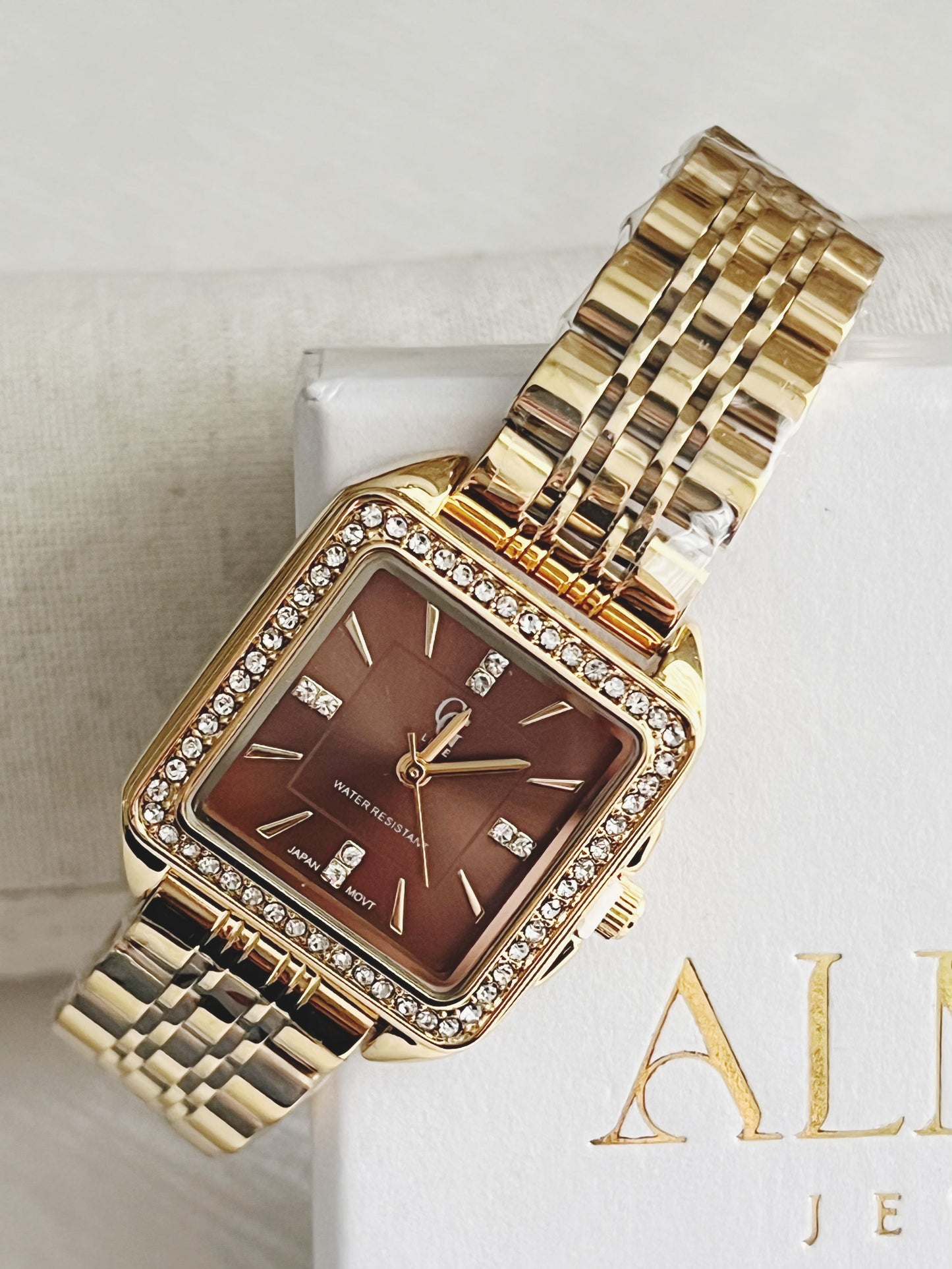 Montre Munira