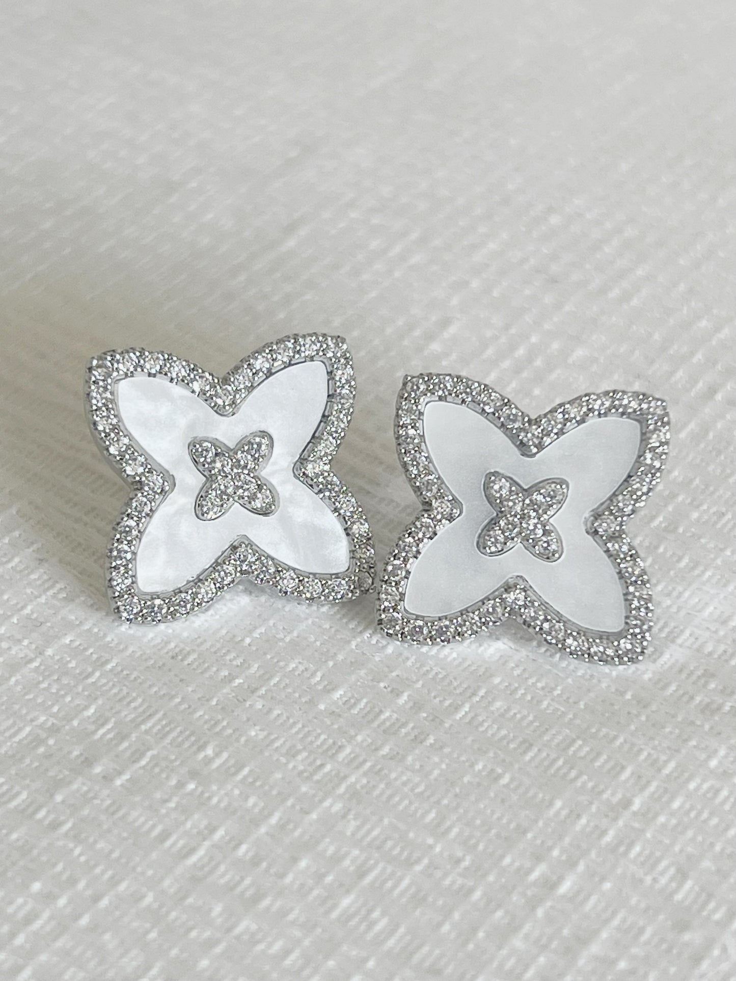 Boucles d’oreilles Ève