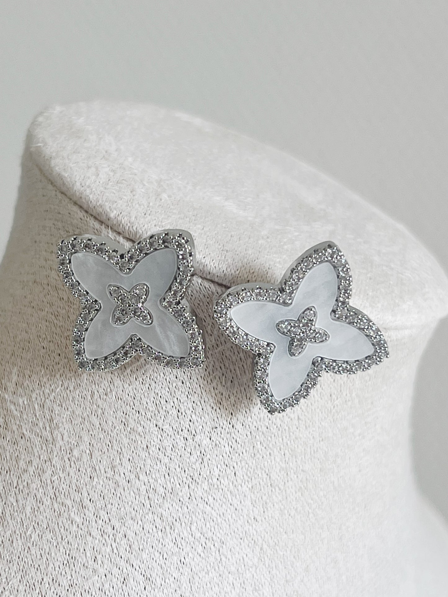 Boucles d’oreilles Ève