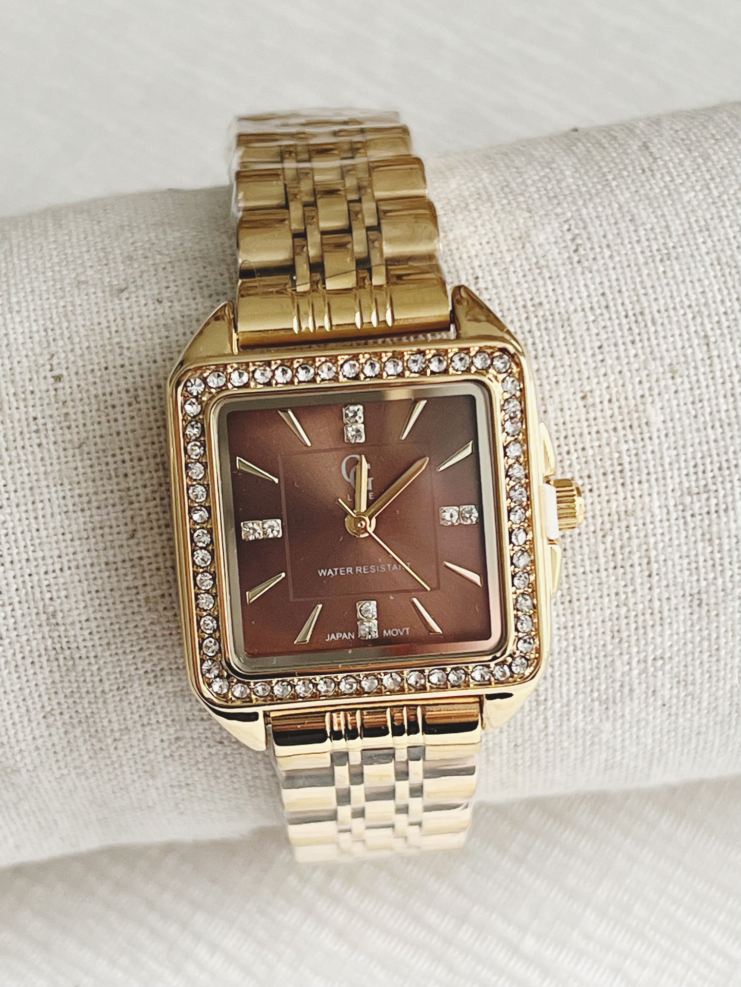Montre Munira