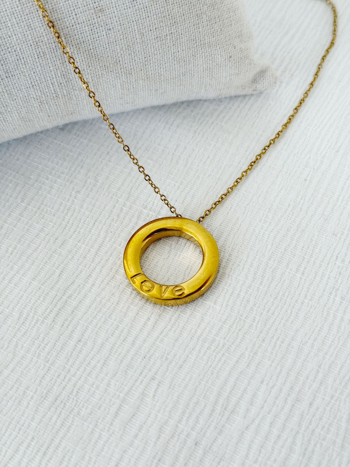 Collier Love
