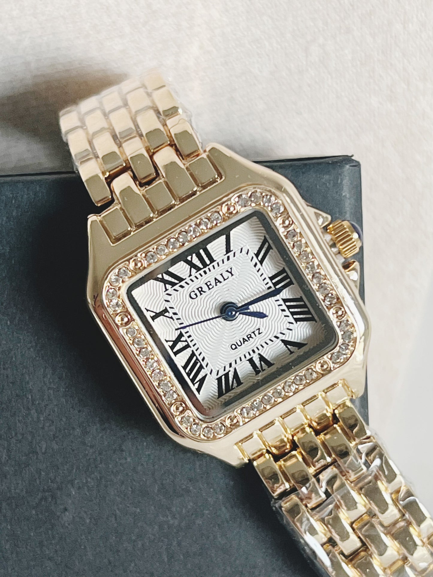 Montre Sahika