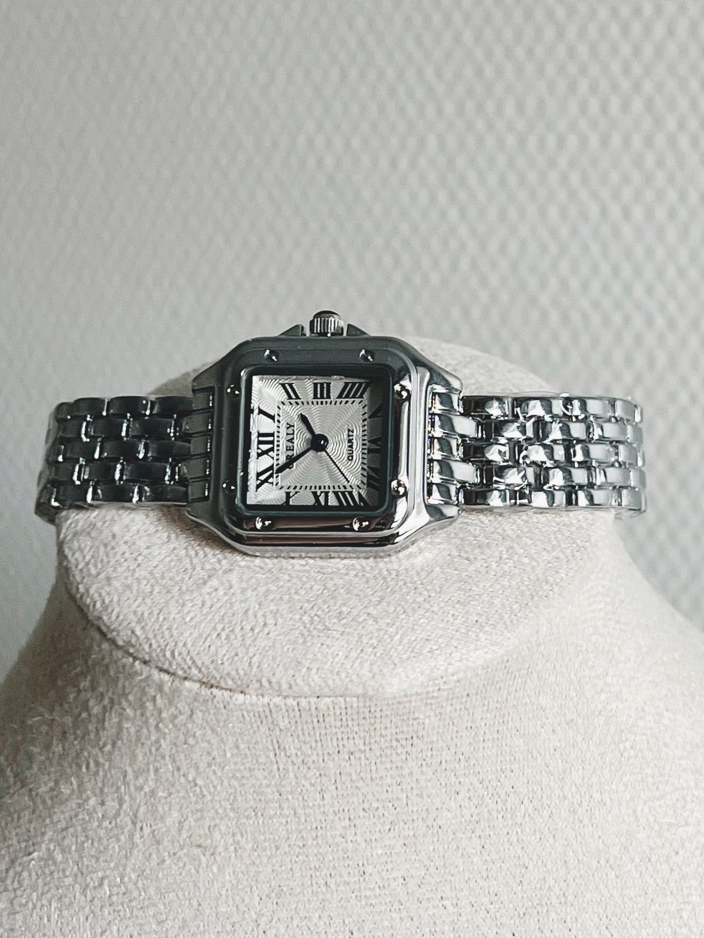 Montre Sahika