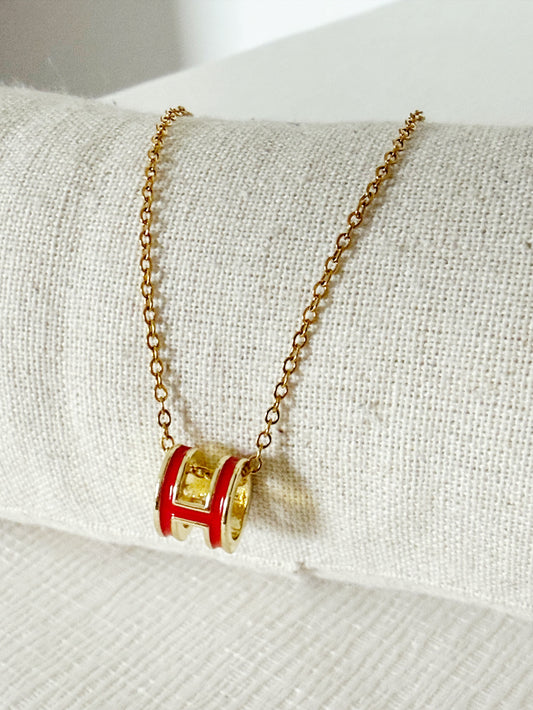Collier H