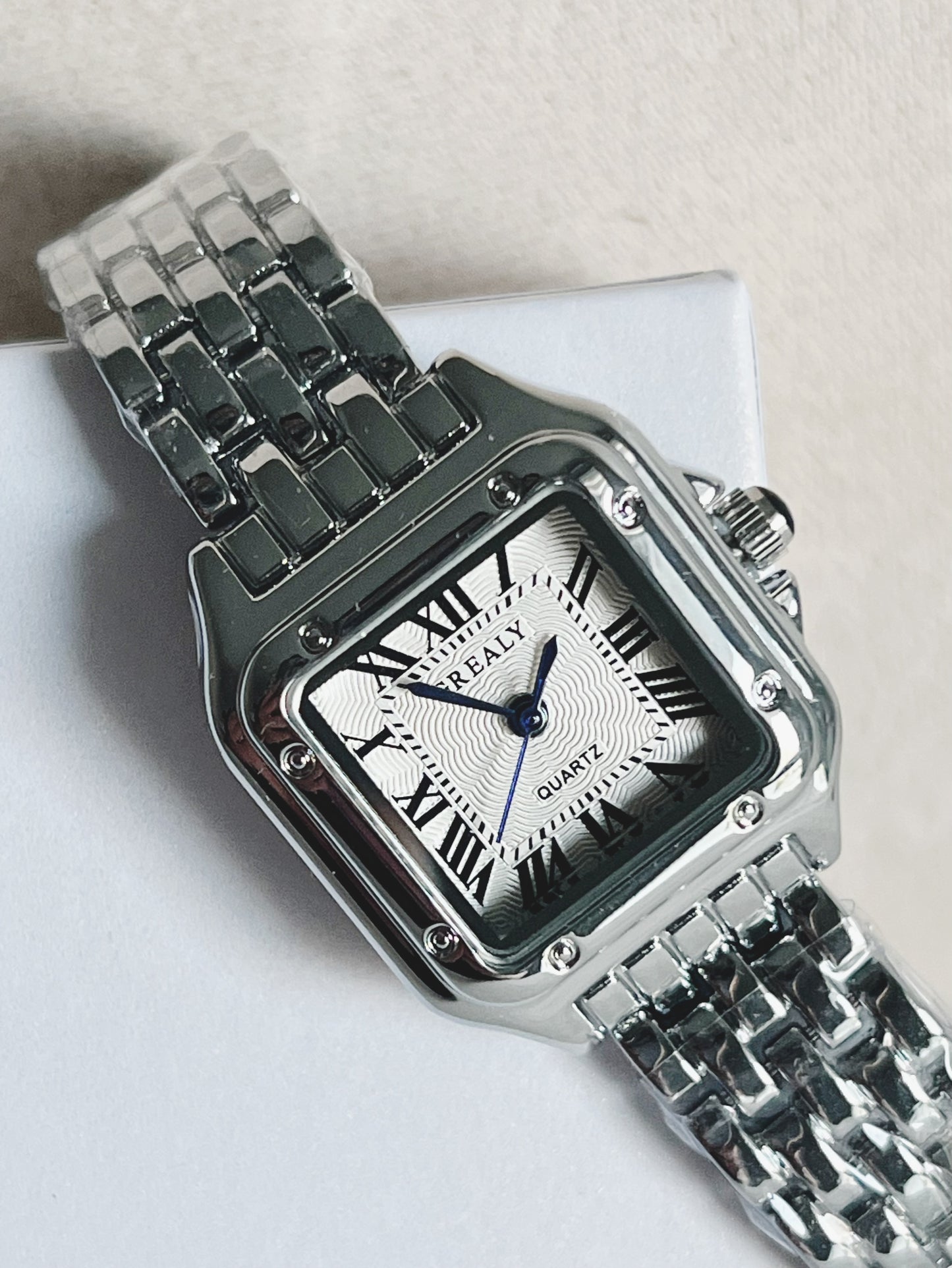 Montre Sahika