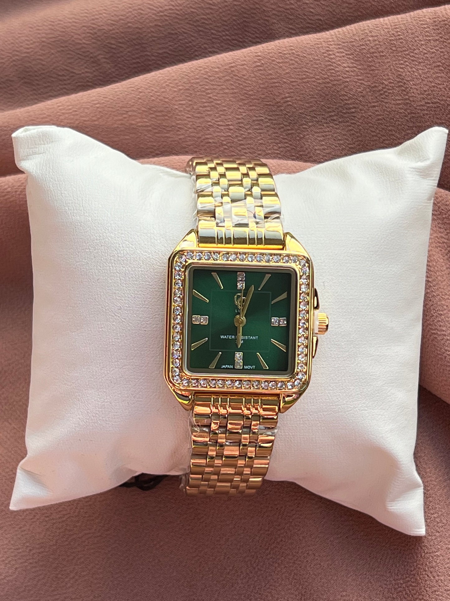 Montre Thelma