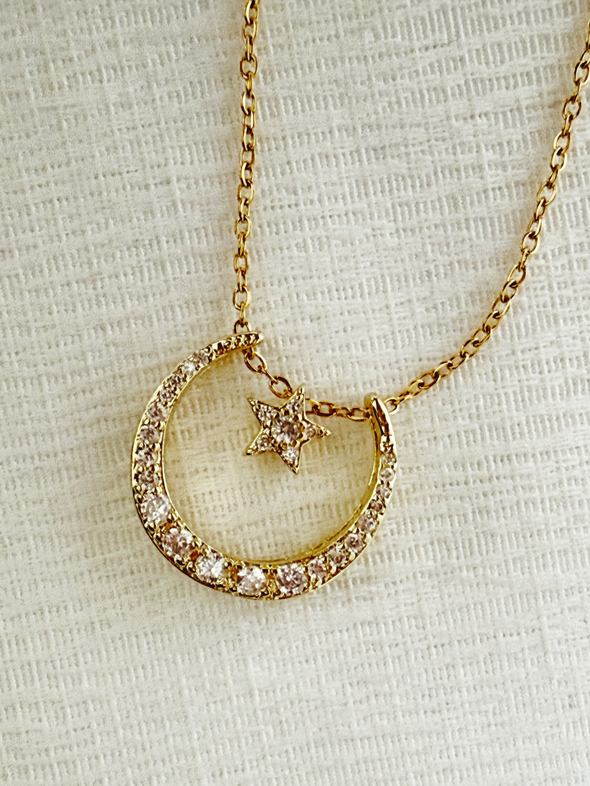 Collier Clara