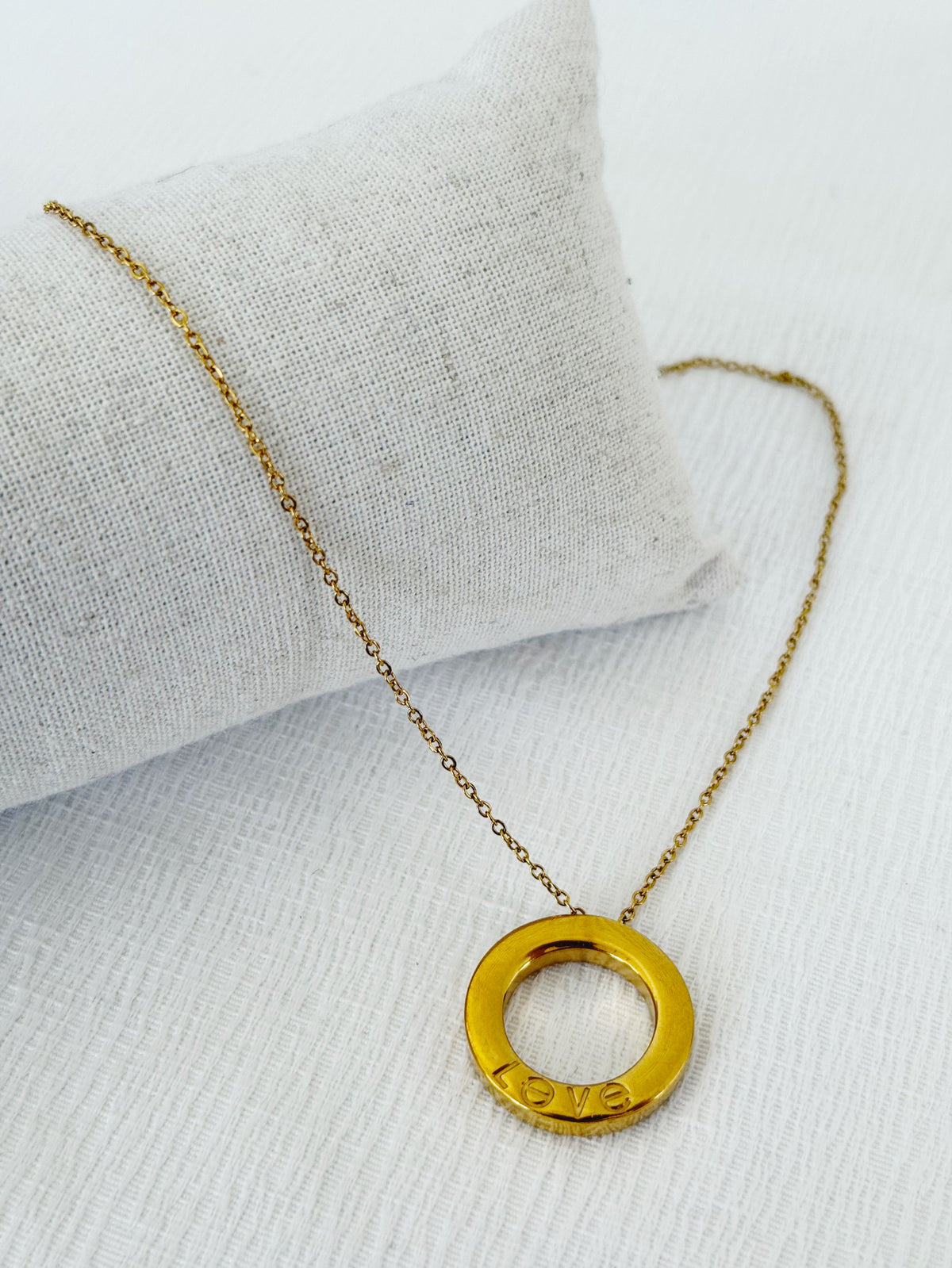 Collier Love