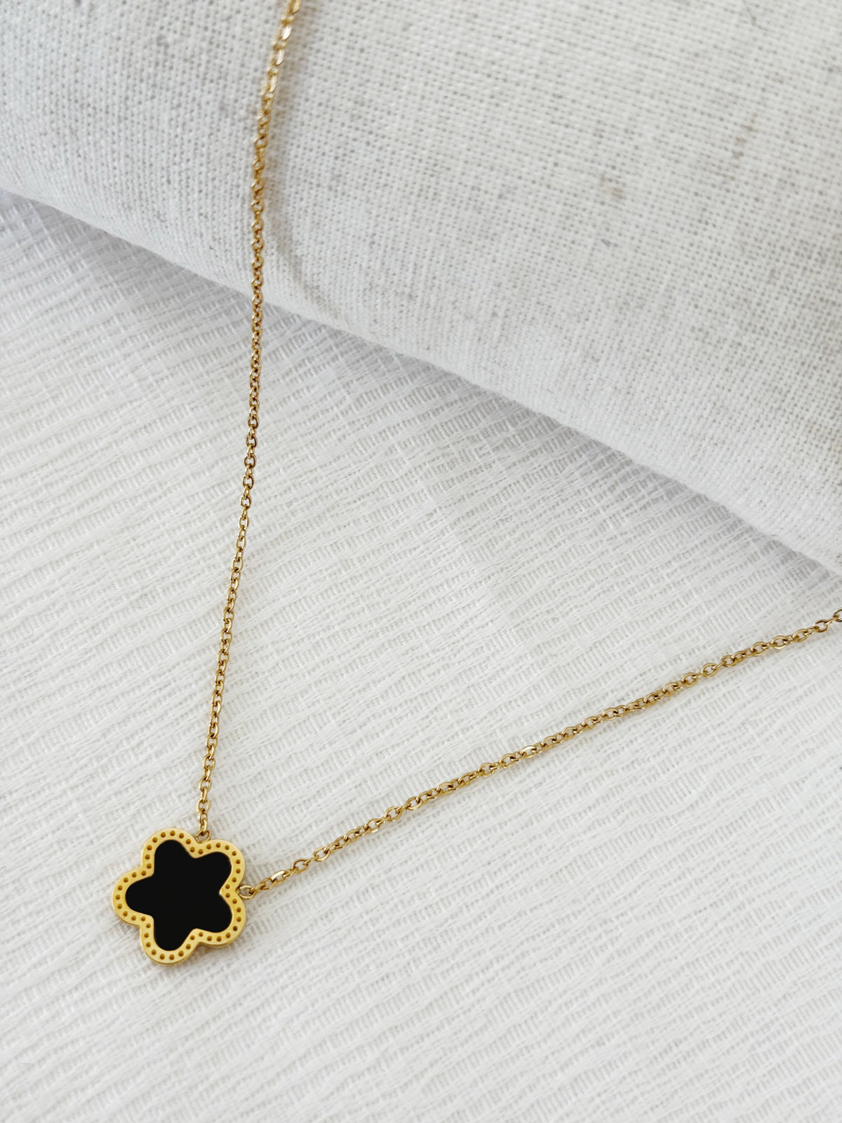 Collier Yasna