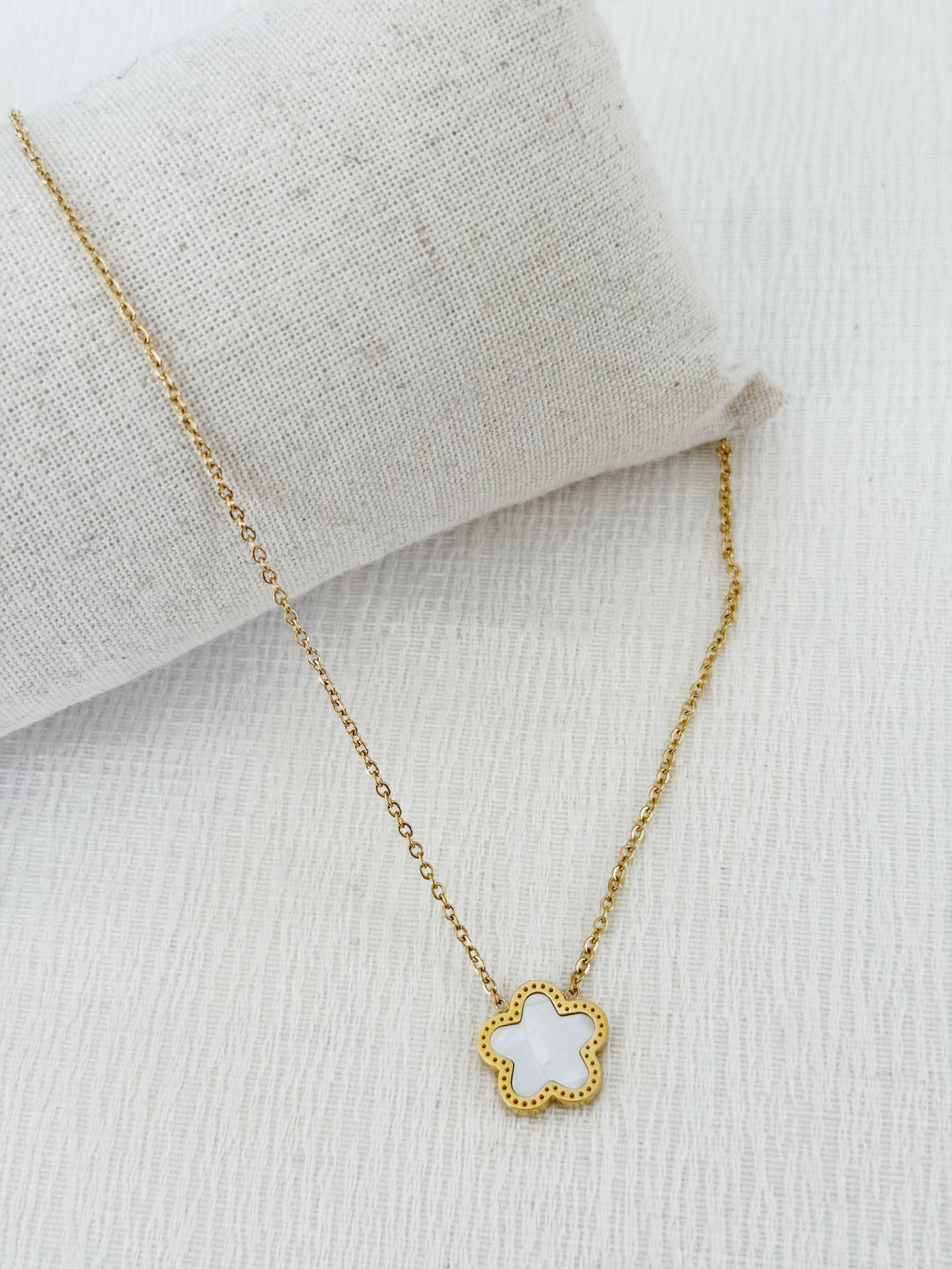 Collier Yasna