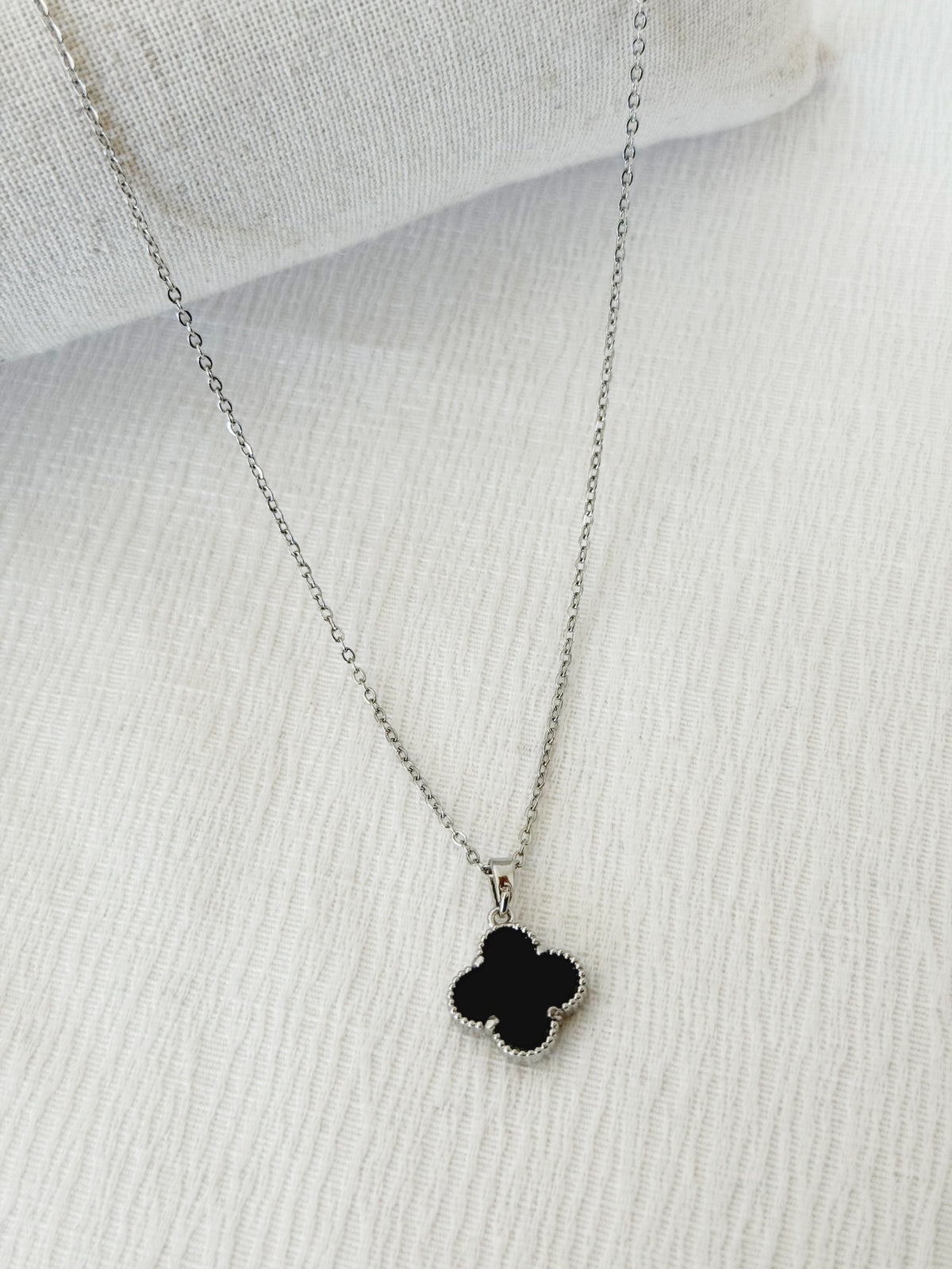 Collier Edna